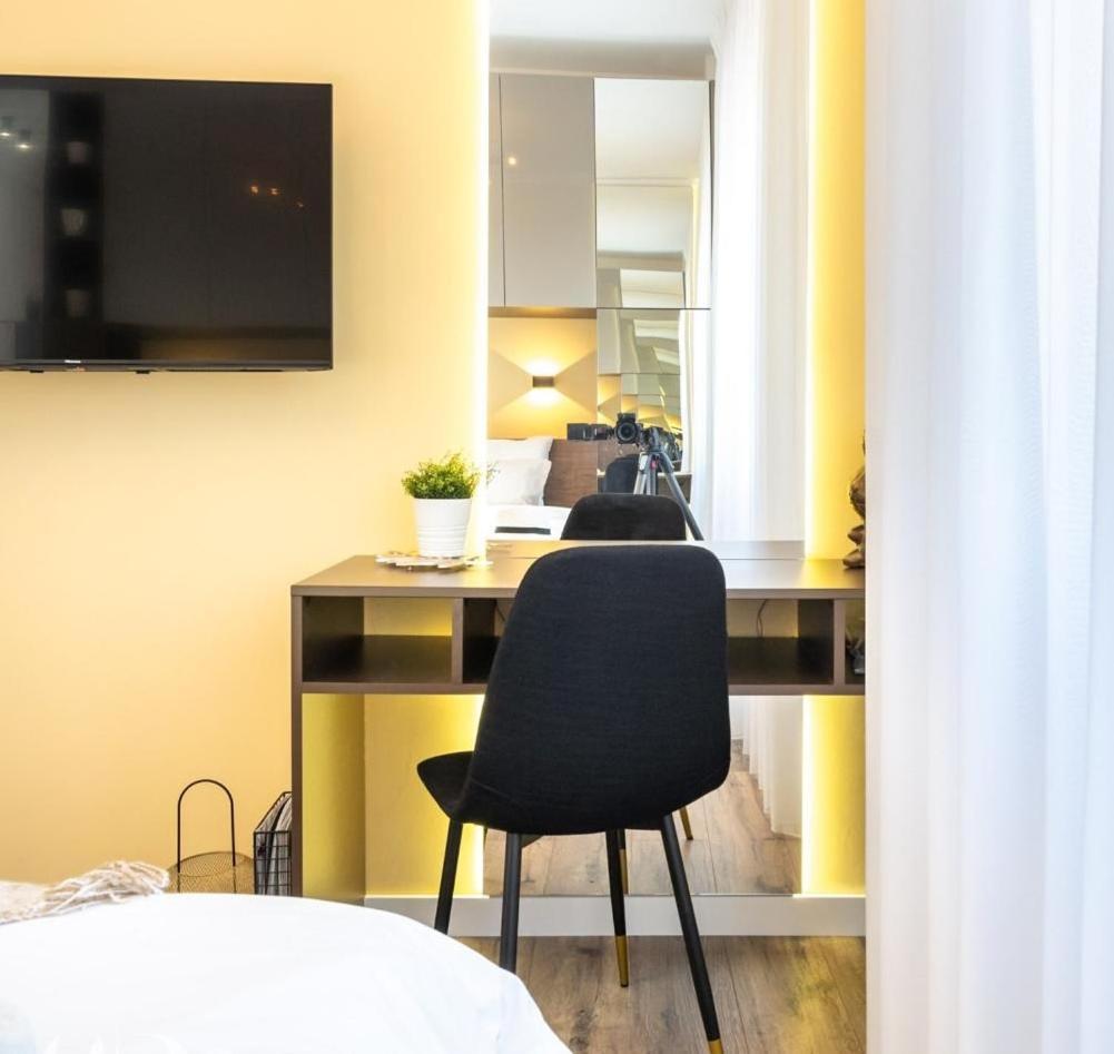 Majestic Apartament With View In Magheru 부쿠레슈티 외부 사진