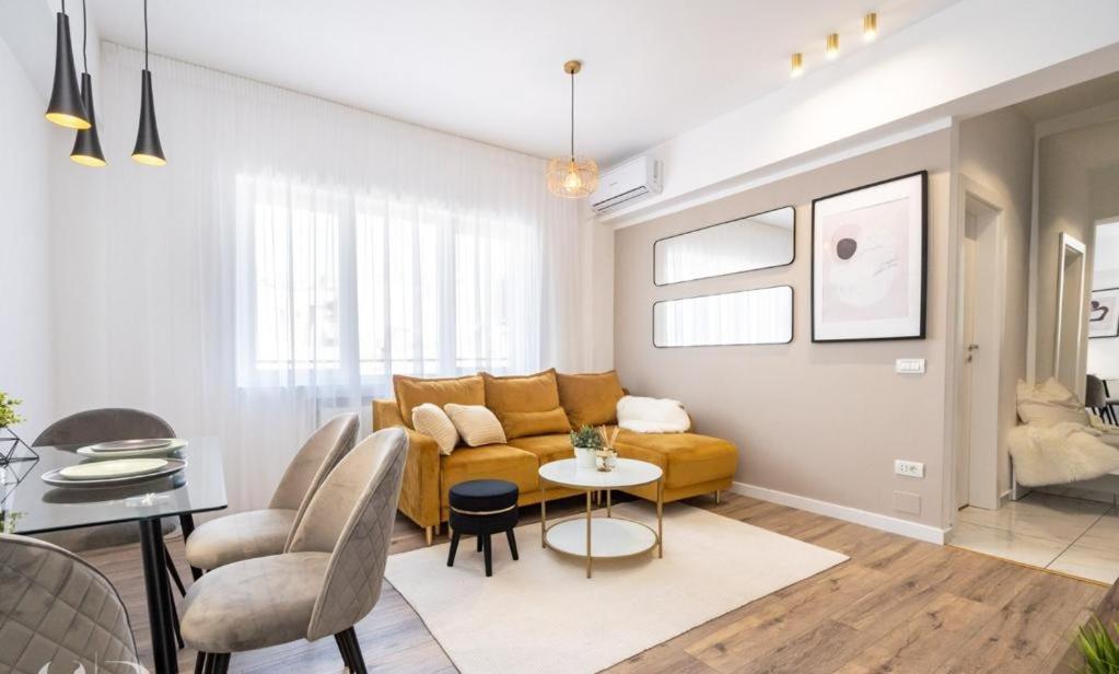 Majestic Apartament With View In Magheru 부쿠레슈티 외부 사진