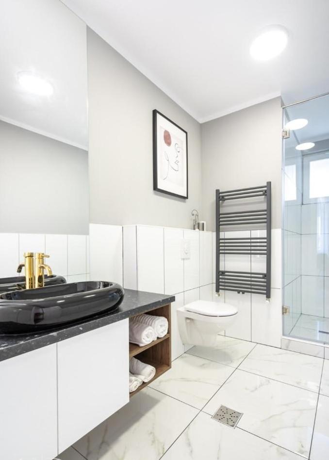 Majestic Apartament With View In Magheru 부쿠레슈티 외부 사진